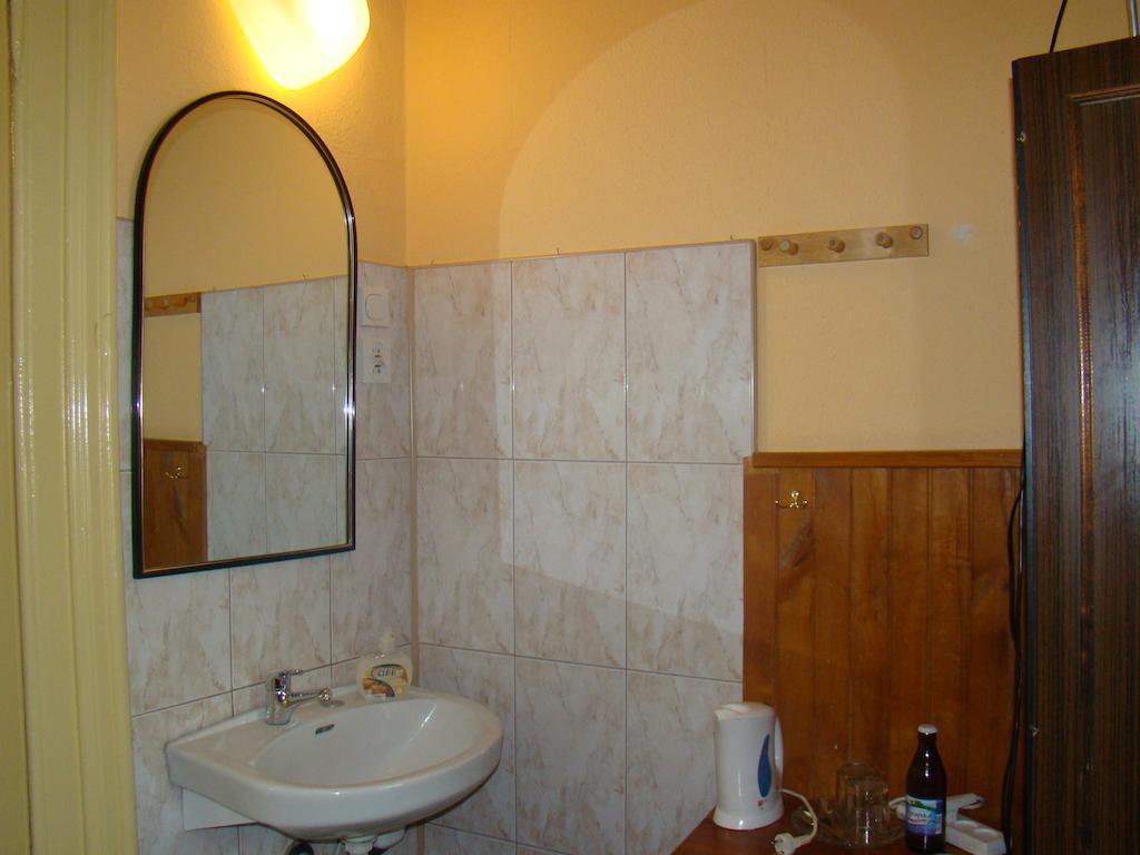Hotel Polonia Namysłów Quarto foto