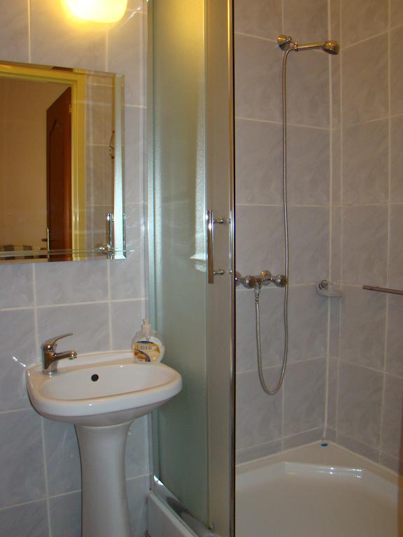 Hotel Polonia Namysłów Quarto foto