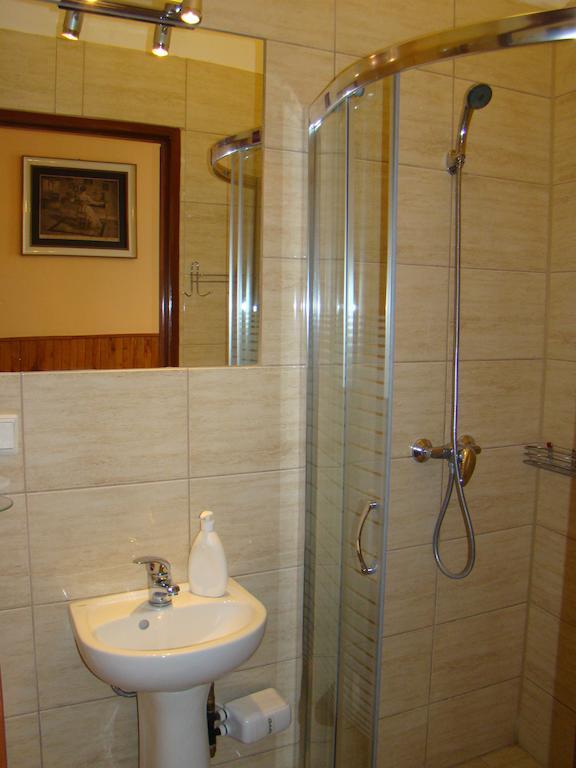 Hotel Polonia Namysłów Quarto foto