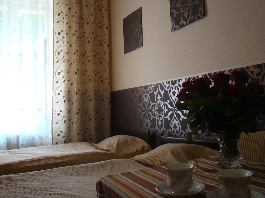 Hotel Polonia Namysłów Quarto foto